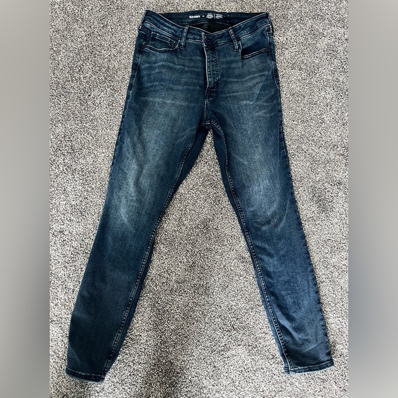 Old Navy Rockstar Super Skinny Jeans - Picture 1 of 3